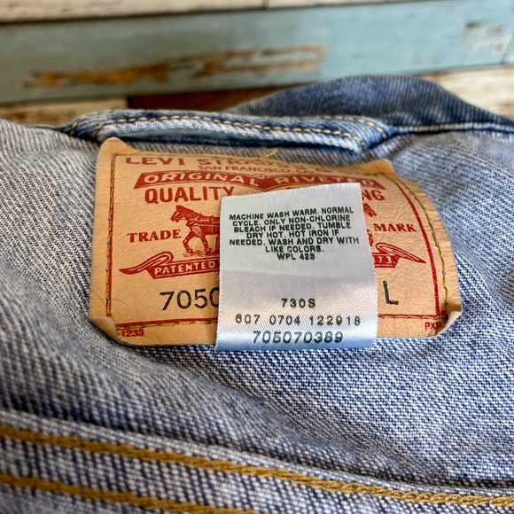 Vintage Men's Levi's Denim Trucker Jacket 70507-0389 Size Large Blue Med Wash - Picture 6 of 7